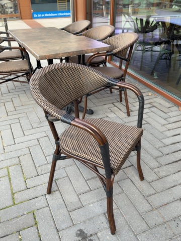 1536029-11 Lot of outdoor furniture - 20 tables and 56 chairs