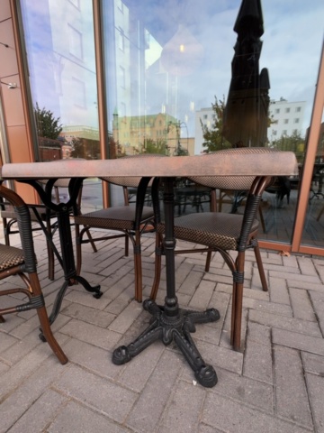 1536029-13 Lot of outdoor furniture - 20 tables and 56 chairs