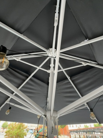 1536030-4 Parasol for outdoor dining