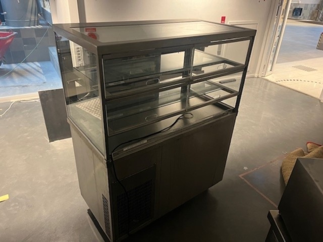 1436517-2 Refrigerated display case - Acona