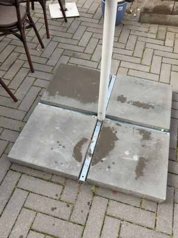 1536031-4 Parasol for outdoor dining