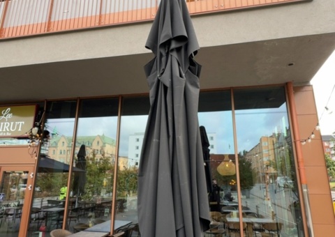 Parasol for outdoor dining