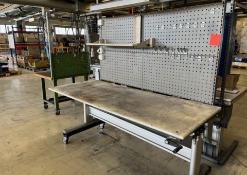 MPI Teknik arbetsbord höj/sänkbart