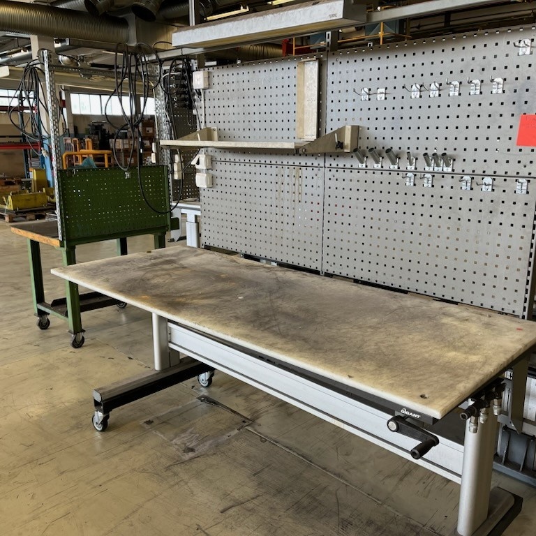 1571414-1 MPI Teknik arbetsbord höj/sänkbart