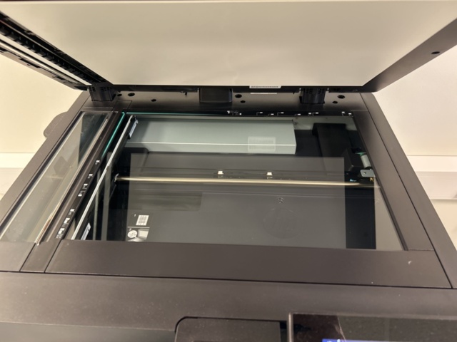1544893-4 Multifunktionsskrivare - HP Color LaserJet Flow MFP M880