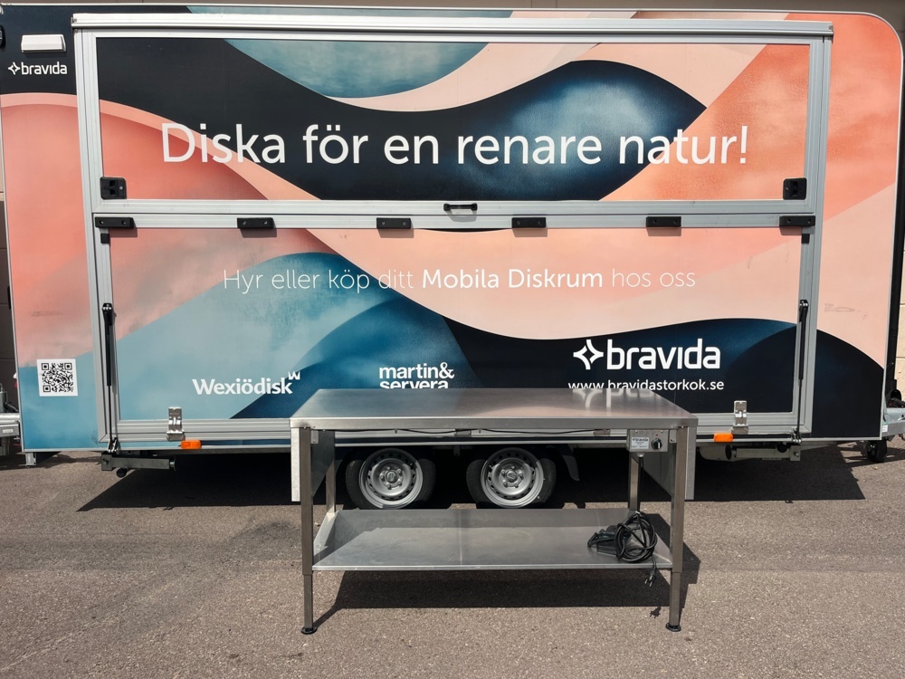1436536-1 Begagnad elektrisk höj- och sänkbar rostfri bänk med fotpedal.