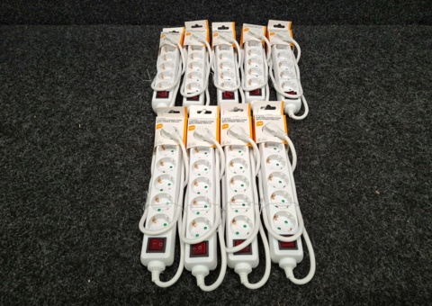 9 pcs Deltaco power strip grounded with switch 6-Socket 1.5 m