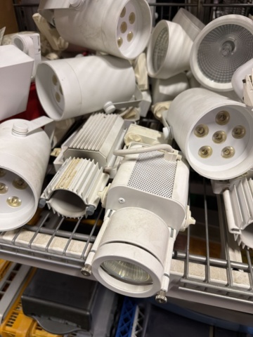 1566921-8 Collection of lighting fixtures