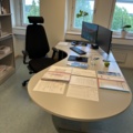 1544897-4 Kontorsplats - Skrivbord Edsbyn, skärmar, byrå, m.m.