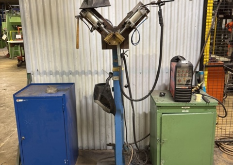 TIG welder with welding holder and accessories - Kemppi MasterTIG 1500