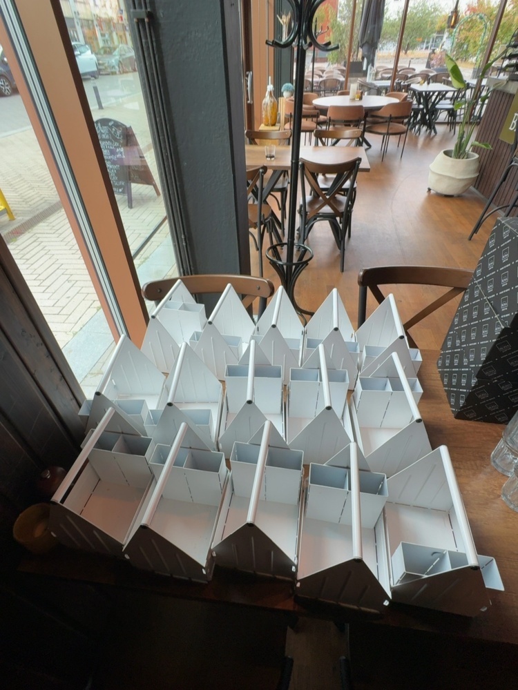 1536048-2 Cutlery boxes 15 pcs in metal