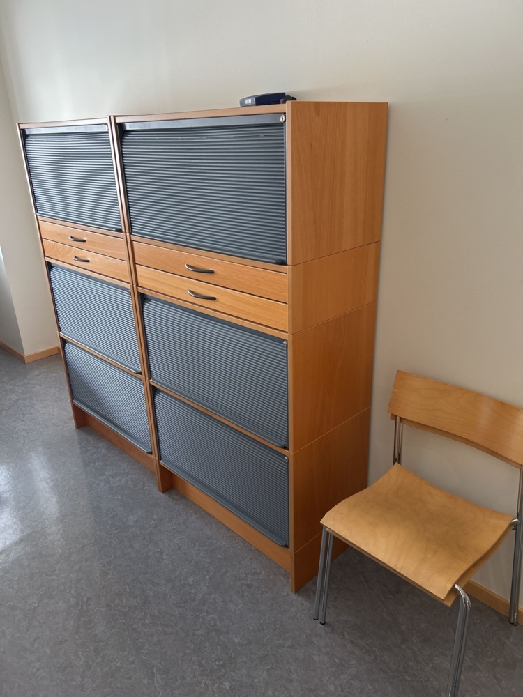 1544899-2 Office space - Desks, chests, filing cabinets, etc.