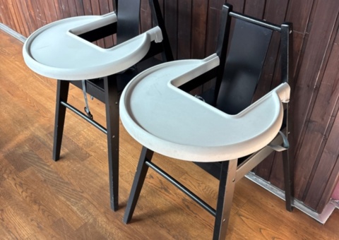 High chairs with trays 2 pcs