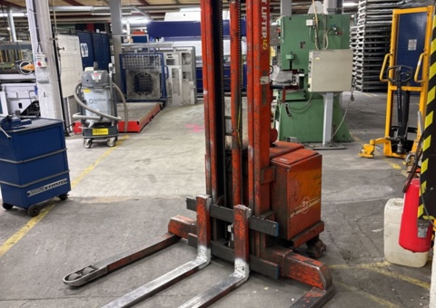 Electric forklift - BT BTLST