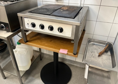 Spis samt köksgrutrsning, tillbehör, bleck