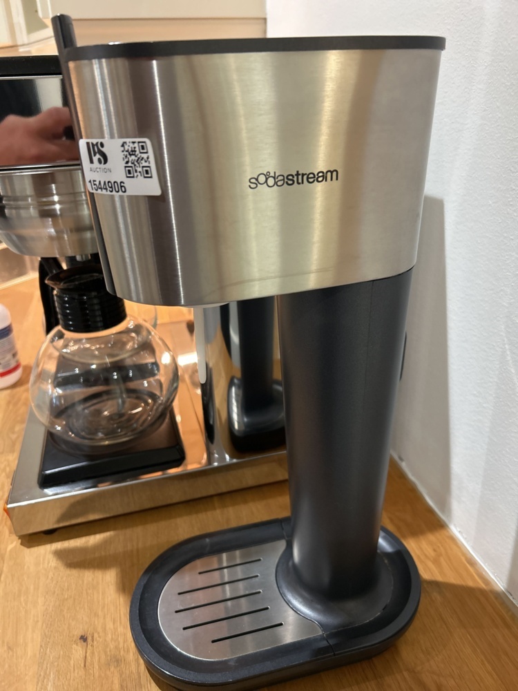 1544906-2 Carbonation machine with accessories - SodaStream