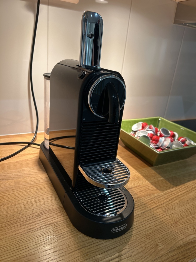 1544908-2 Capsule coffee machine - De'Longhi Nespresso