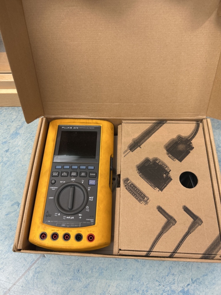 1544924-1 Grafisk multimeter - Fluke 867B