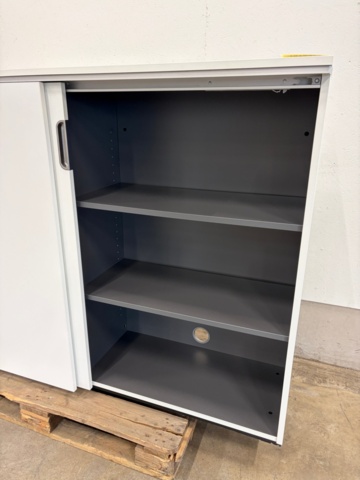 1578422-3 Office cabinet with sliding doors