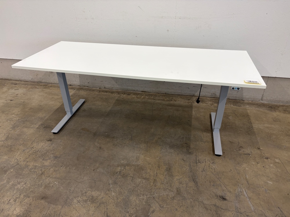 1578424-1 Height-adjustable desk - EDSBYN