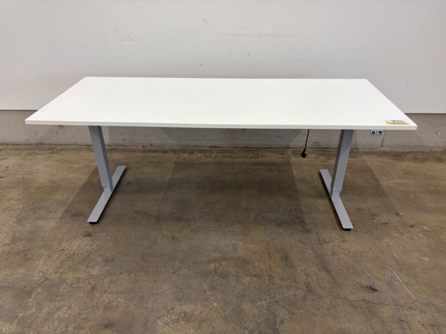 1578424-2 Height-adjustable desk - EDSBYN