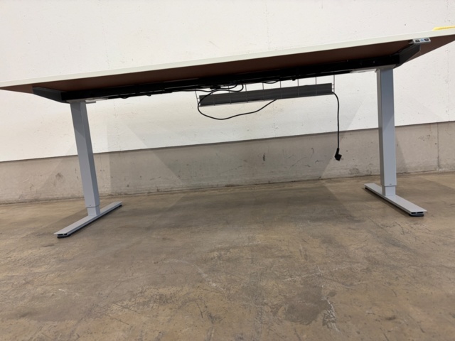 1578424-4 Height-adjustable desk - EDSBYN