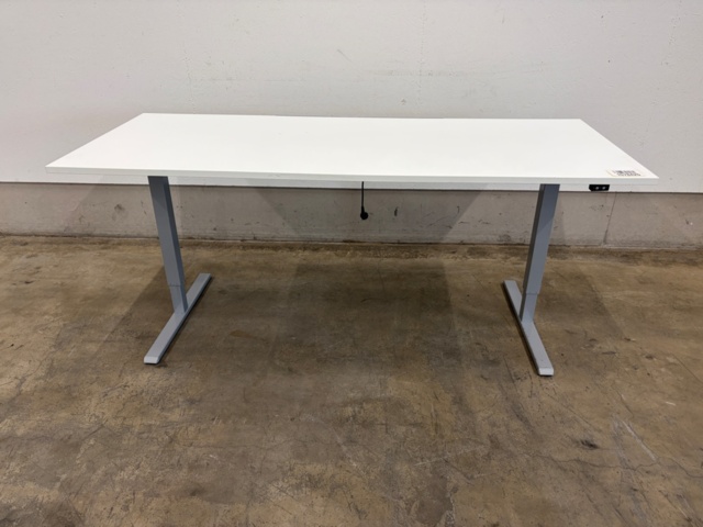 1578425-1 Height-adjustable desk - EDSBYN
