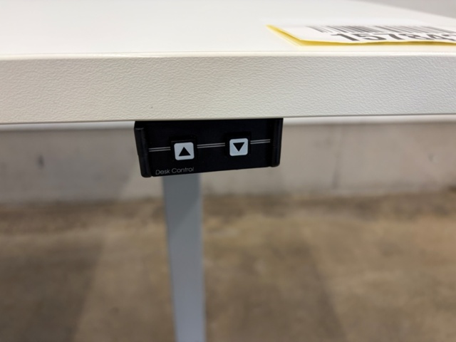 1578425-3 Height-adjustable desk - EDSBYN