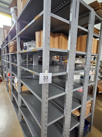 1546033-1 Lot with shelves