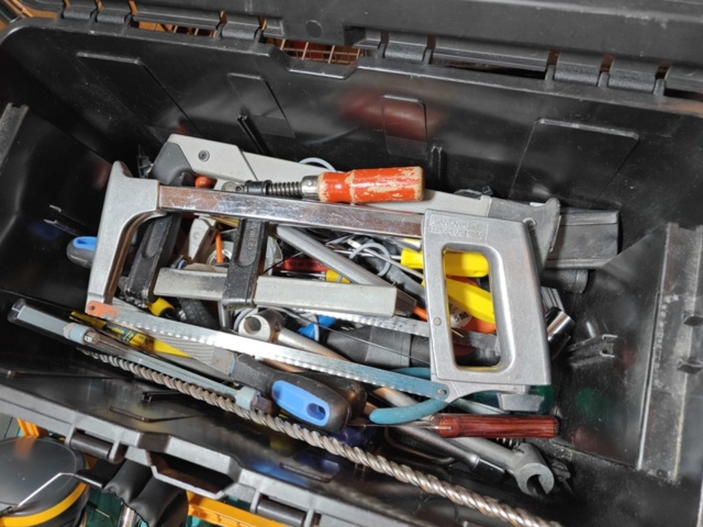 1564864-7 Large lot of tools, power tools and parcel trolleys