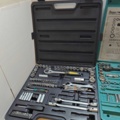 1564864-10 Large lot of tools, power tools and parcel trolleys