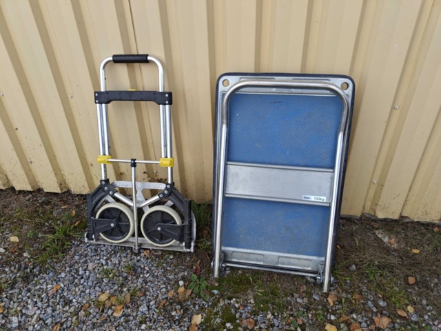 1564864-12 Large lot of tools, power tools and parcel trolleys
