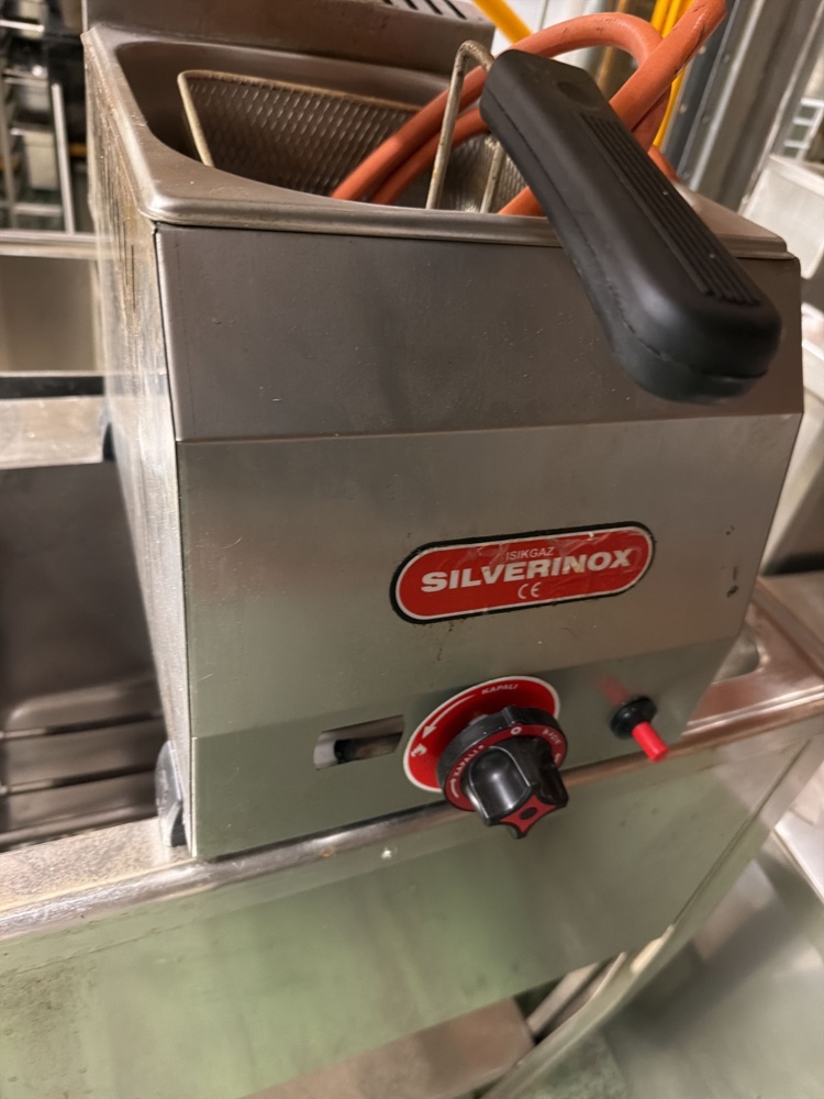1567007-2 Varmvattenbad/pastakokare och fritös - Gastro Teknik AB och Silverinox