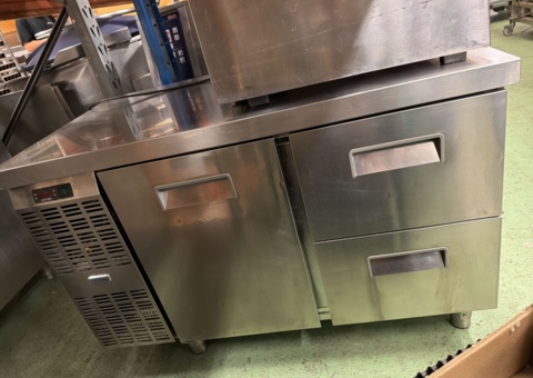 Stove with four burners and a cooling bench - Wery and Electrolux