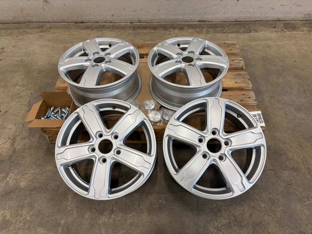 1578440-1 Aluminum rims 225/75 R16 C (6Jx16 ET68)