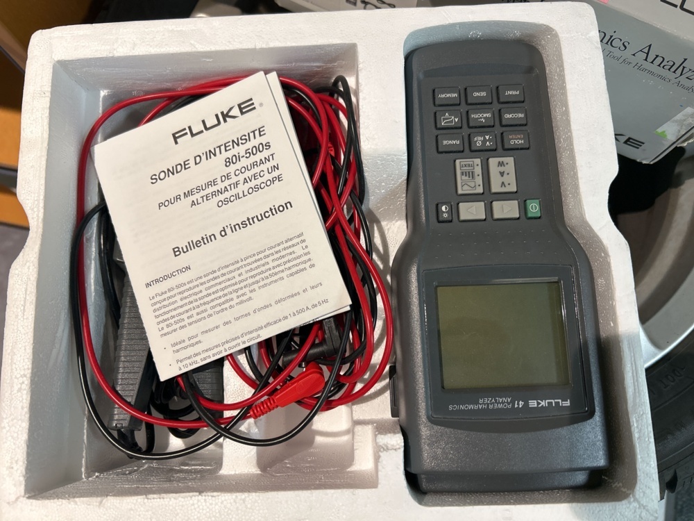 1544939-1 Effekt- och övertonsanalysator - Fluke 41 Power Harmonics Analyzer