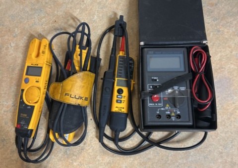Measuring instruments - Fluke, TES