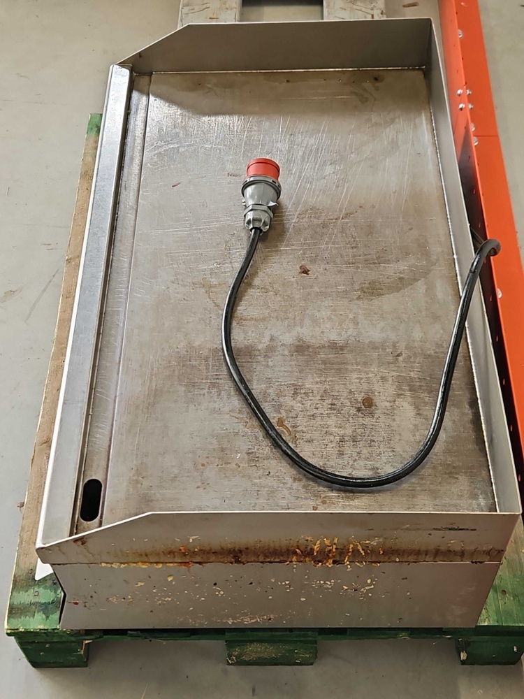 1529504-2 Roasting table - Baron 6NFT/E1000L -2018
