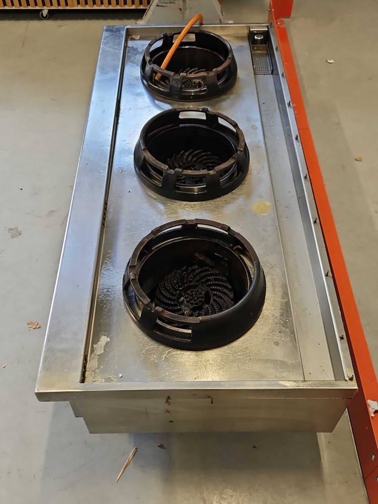 1529513-2 Gas wok with 3 burners - Casta CC/03B
