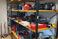 1544954 Shelf with contents