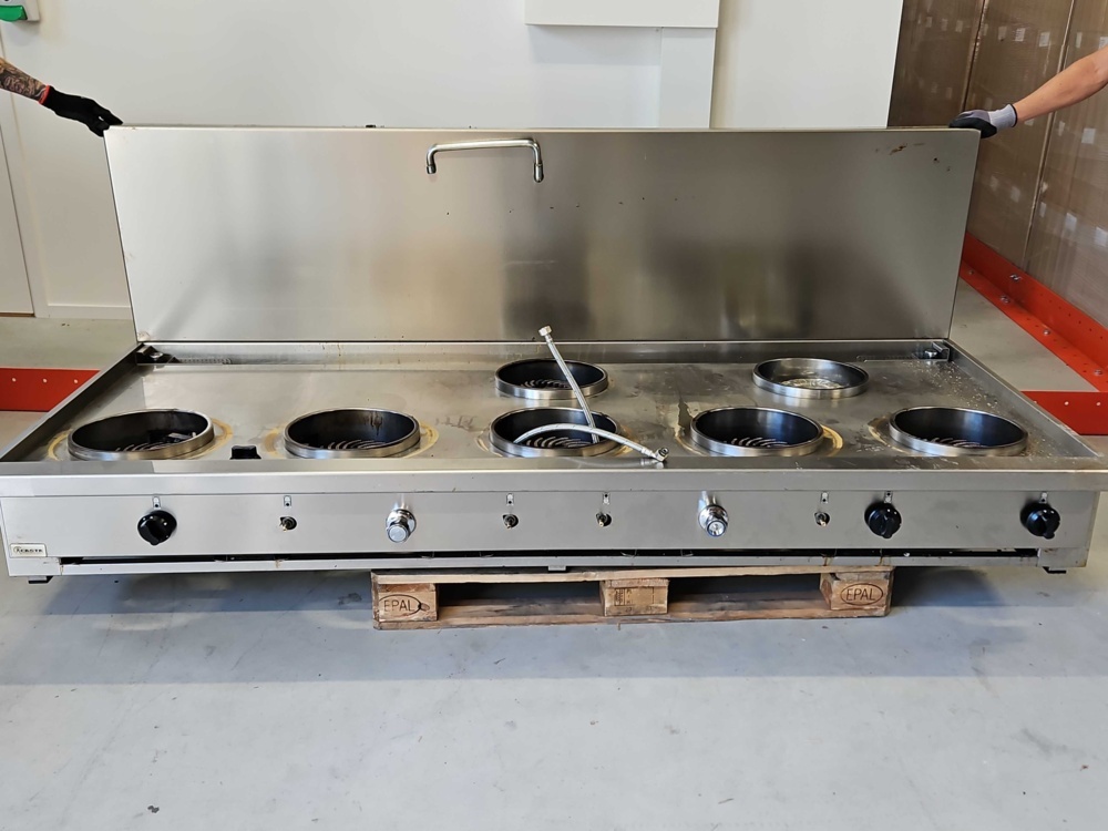 1529517-1 Gas wok with 7 burners and splash plate - Casta CC 07B