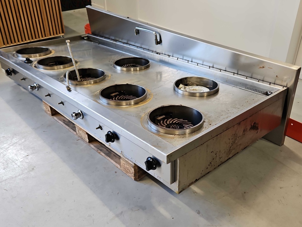 1529517-2 Gas wok with 7 burners and splash plate - Casta CC 07B