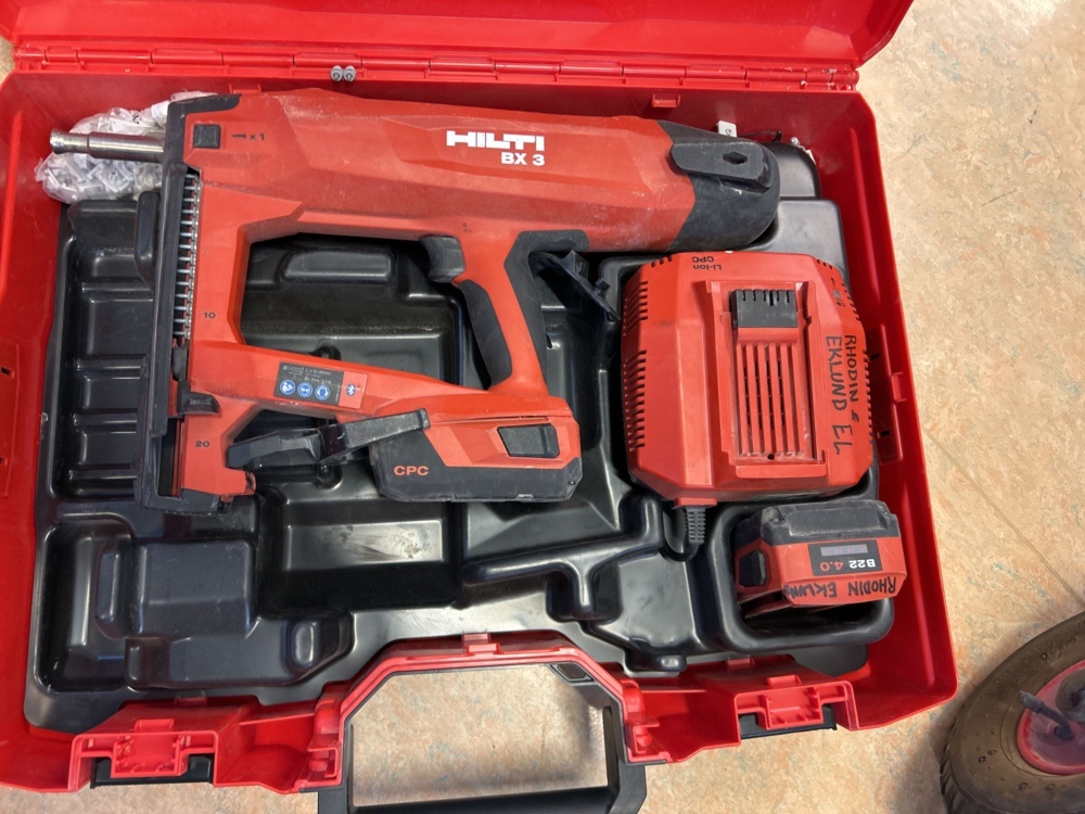 1544955-2 Bultpistol med tillbehör - Hilti BX 3