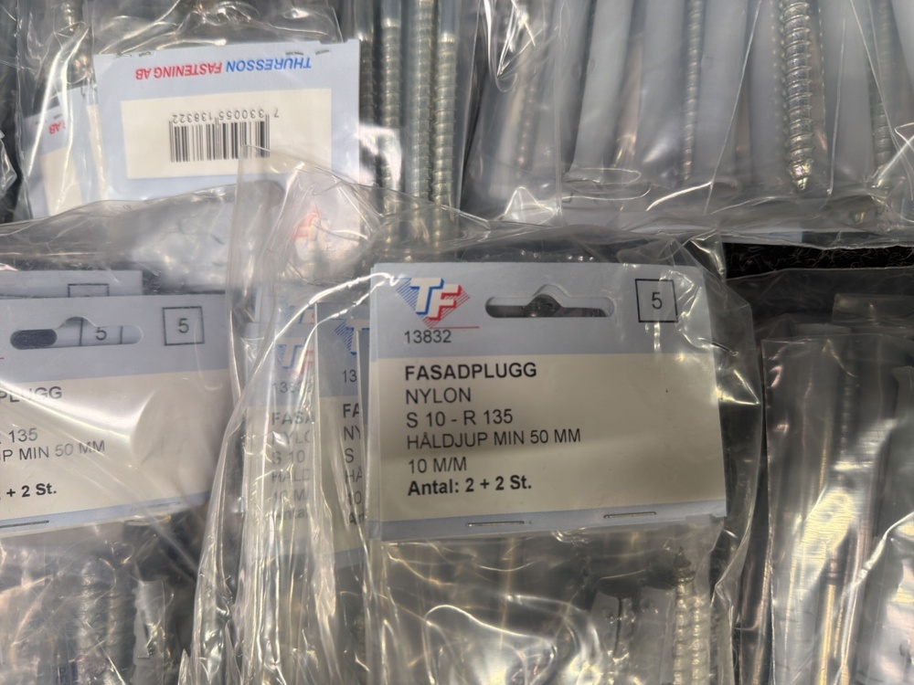 1579585-2 Fasadplugg nylon S 10 - R135, Thuresson Fastening
