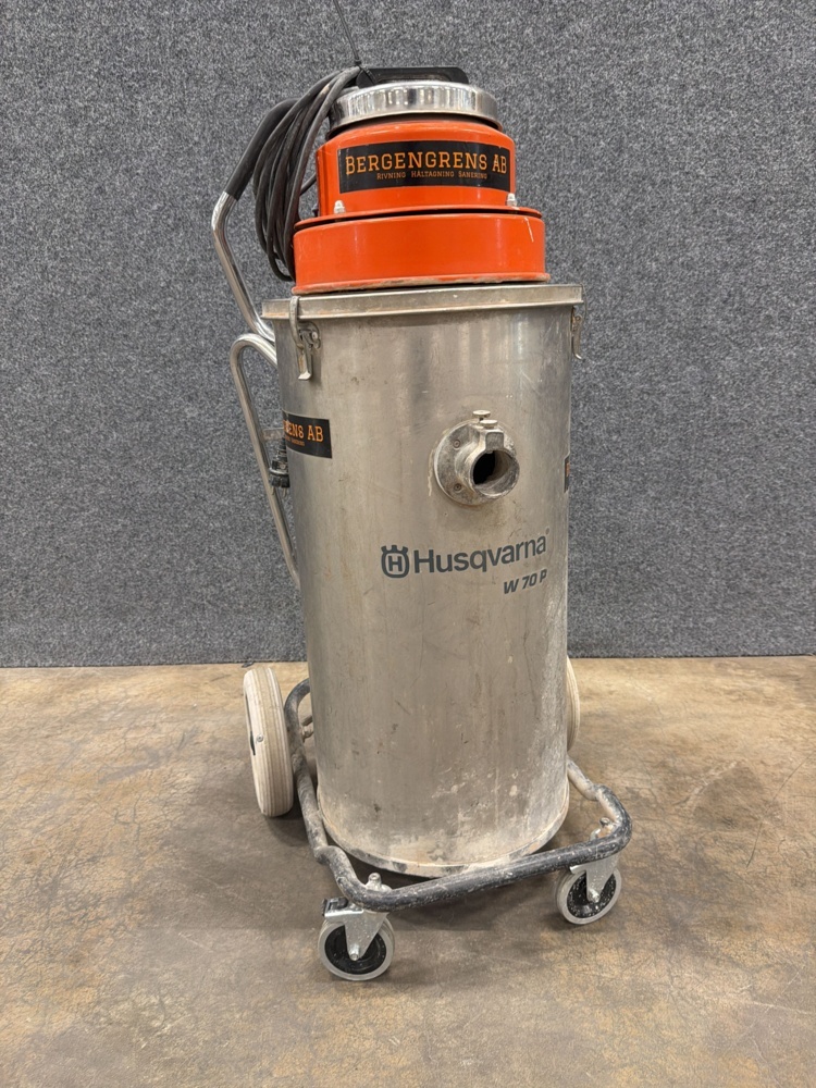 1579621-2 Wet vacuum cleaner Husqvarna W70P