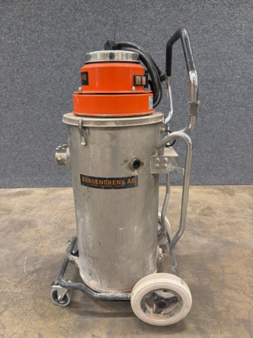 1579621-16 Våtdammsugare Husqvarna W70P