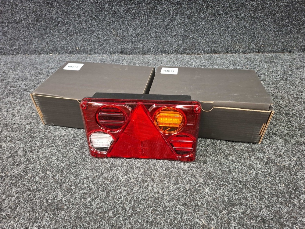 1579661-2 2 trailer lights Strands 5-functions 12-24V