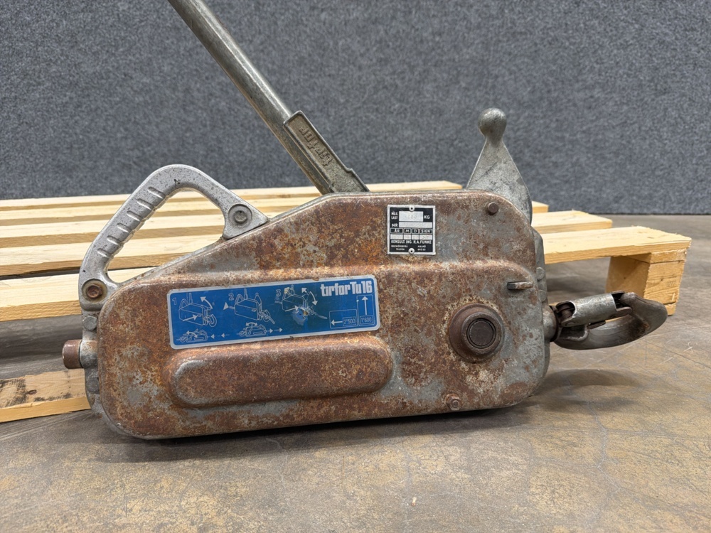 1579626-1 Pulling & lifting hoist Tirfor TU-16