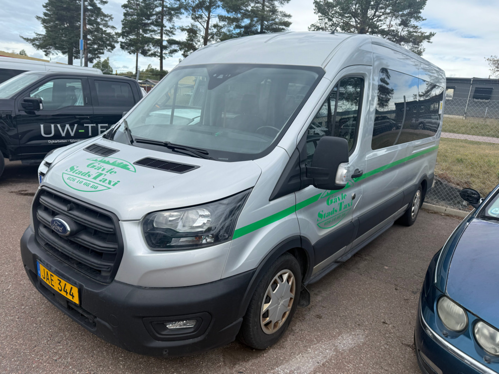 1568196-1 Ford Transit 350 Kombi 2.0 EcoBlue SelectShift -2023