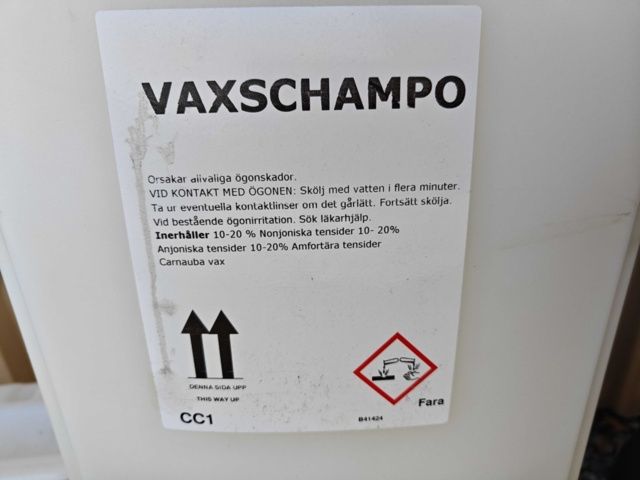 1484537-4 Oil, degreasing and car shampoo